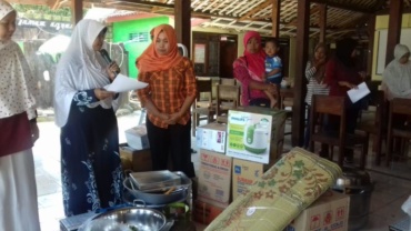 BANTUAN ZAKAT USAHA YWMI