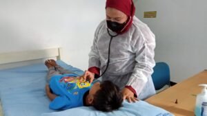 Pemeriksaan Kesehatan untuk Anak Yatim dari YWMI
